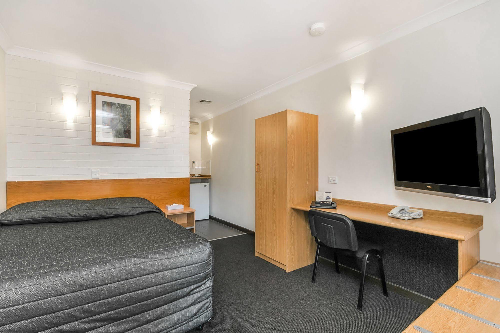 Flag Motor Lodge Perth Extérieur photo